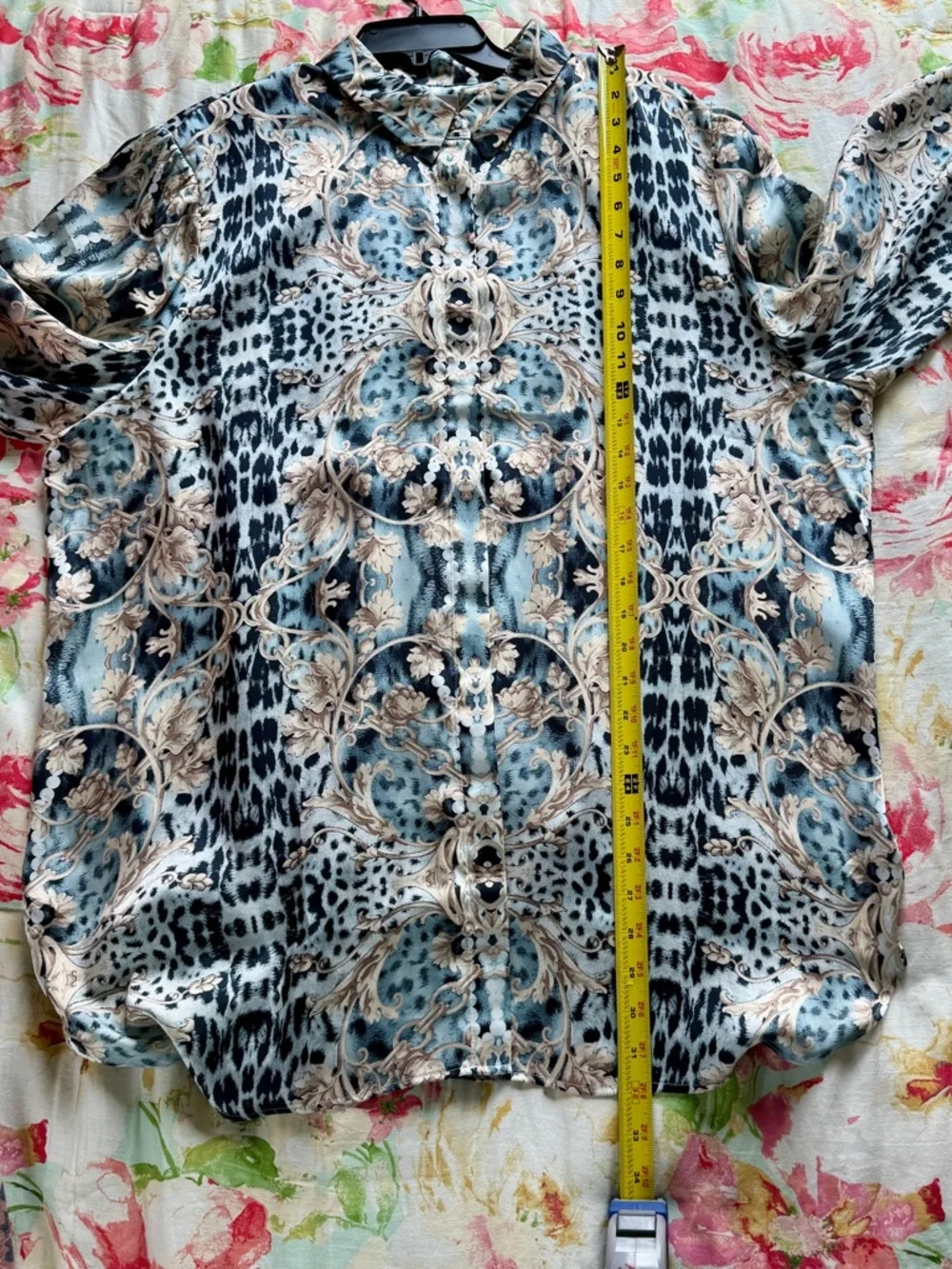 Chico's Blue and Cream Ornate Print Button-Down Shirt (Chico’s size 4) - Picture 12 of 13